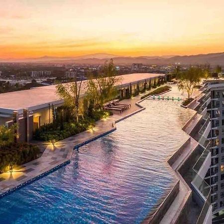 New & Cozy 2 Bedroom @ The Astra Sky River 清邁 外观 照片