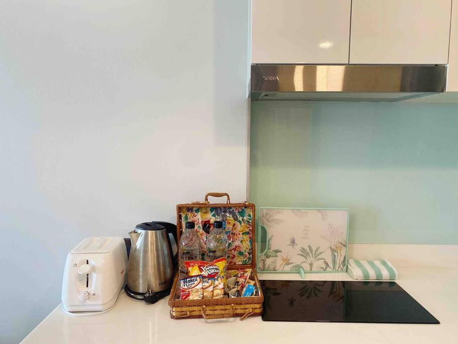 New & Cozy 2 Bedroom @ The Astra Sky River 清邁 外观 照片
